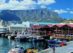 Blick vom Hafen auf den Tafelberg - Bild  by South African Tourism